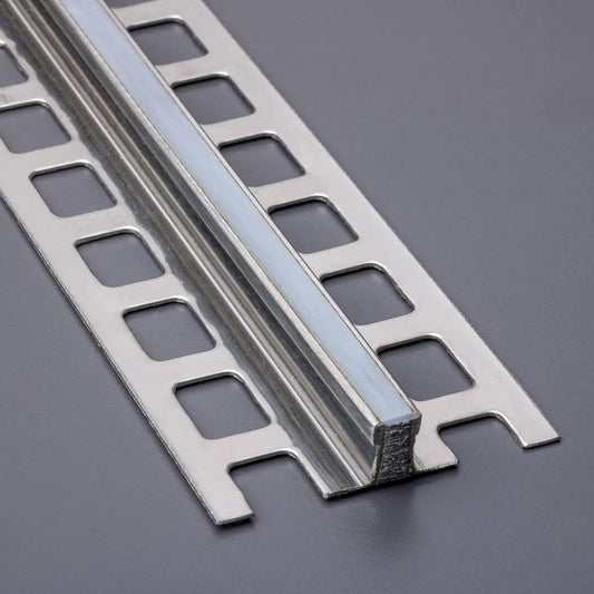 Dehnungsfugenprofil aus Edelstahl mit grauer Einlage