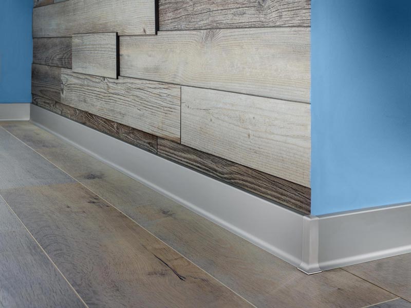 Ambientebild Sockelleiste Reno silber matt