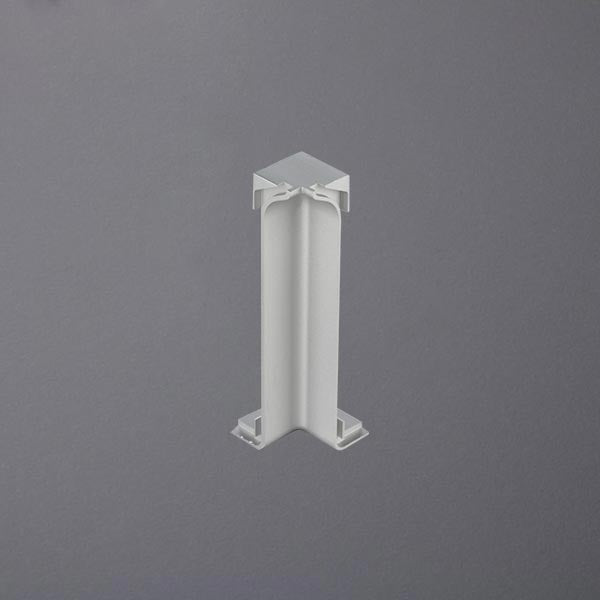 Innenecke Sockelleiste Reno silber matt