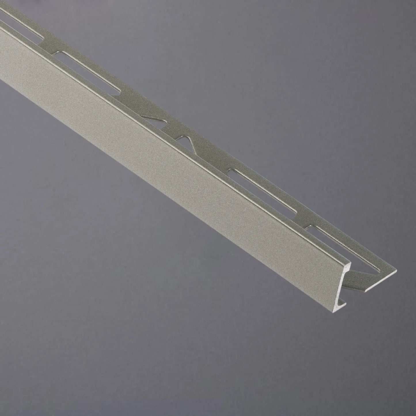 Dural Winkelprofil Aluminium Functional titanfarben beschichtet #F0005441
#F0005442
#F0005443
#F0005444
#F0005445