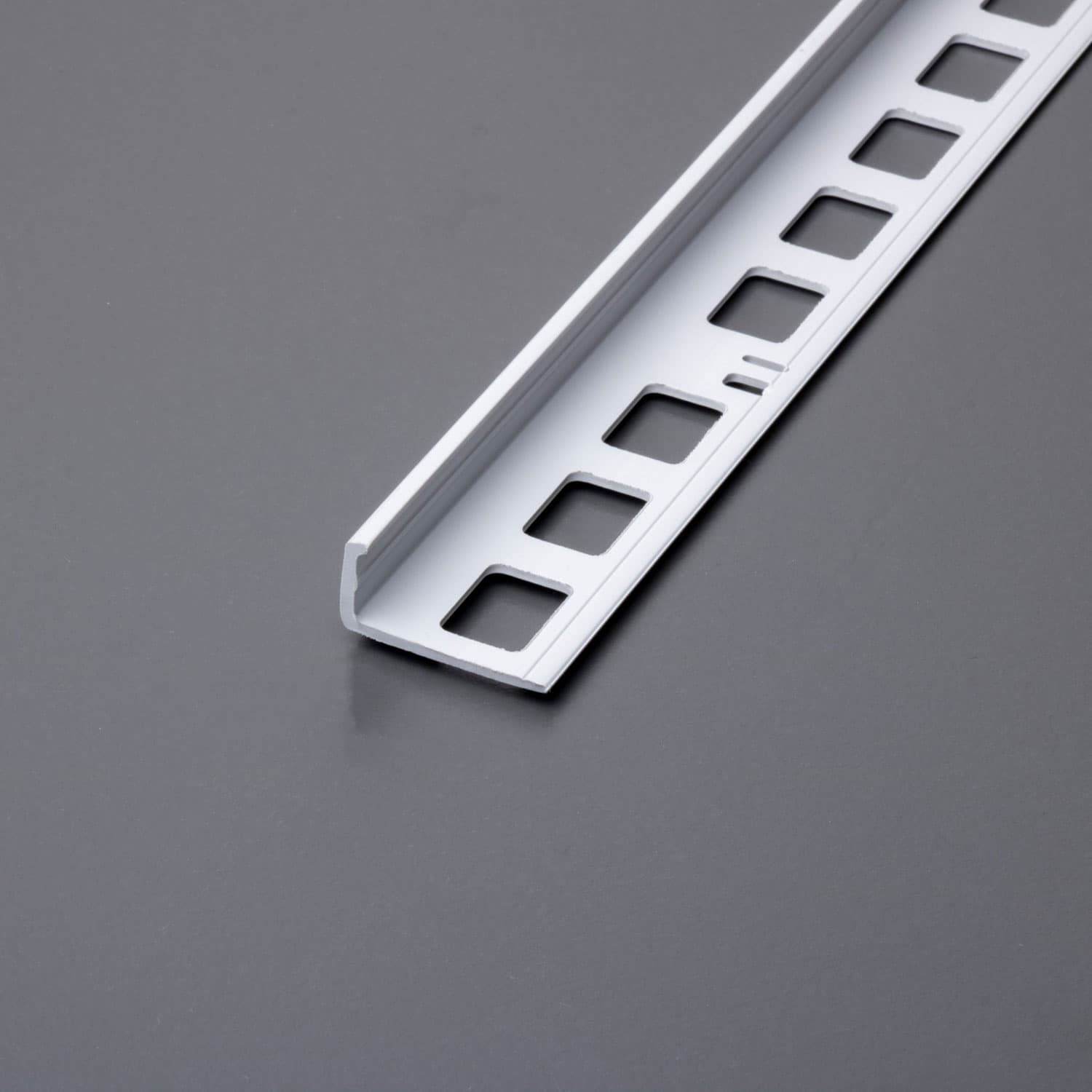 Winkelprofil PVC hellgrau innen