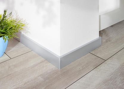 Ambientebild Sockelleiste Square silber matt